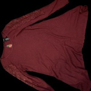 Long-sleeve lace shirt